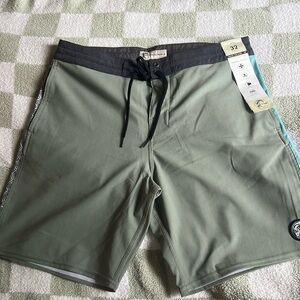 NWT O’Neill bathing suit